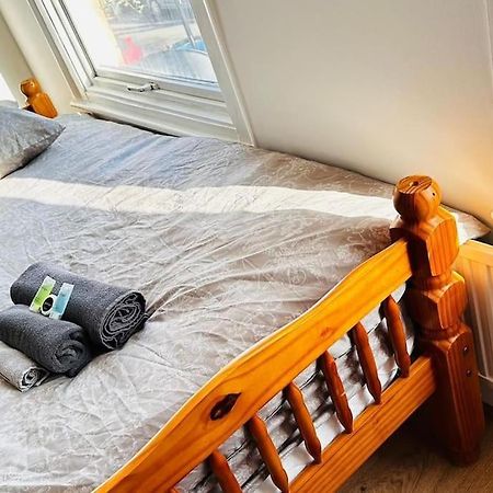 3 Bed House East London Home エクステリア 写真