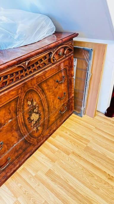 3 Bed House East London Home エクステリア 写真