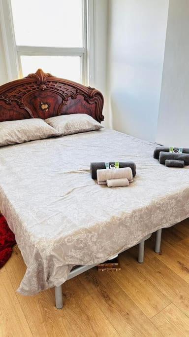 3 Bed House East London Home エクステリア 写真